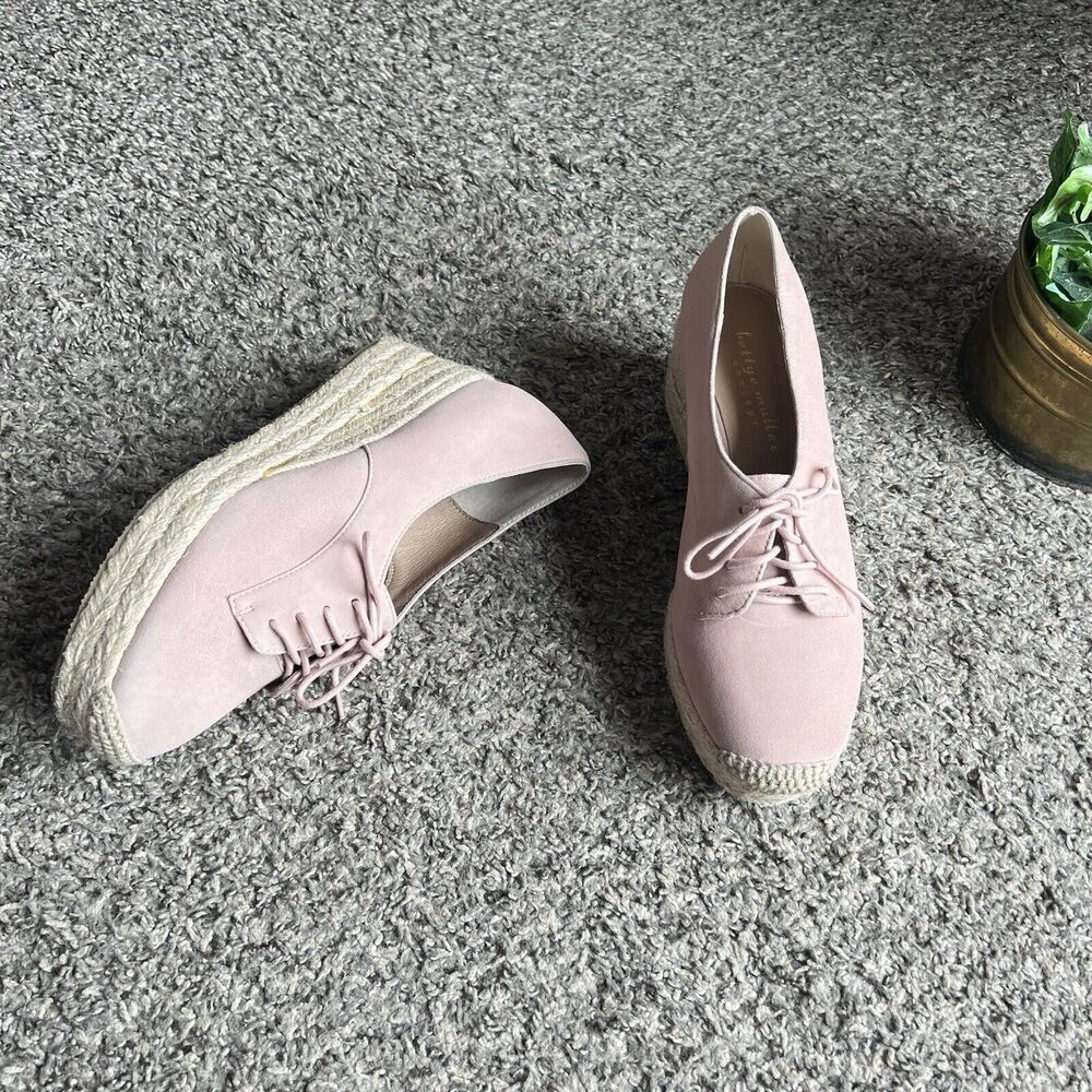 Bettye Muller Espadrilles Wedge Oxford Shoe Lace Up Pink Suede Size 7.5 M